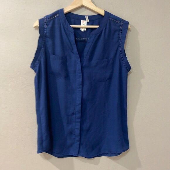 Blue‎ Blouse with Crochet Details Sleeveless (Juniors) Top - Picture 1 of 2
